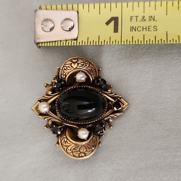 Brooch - Picture 2 of 3